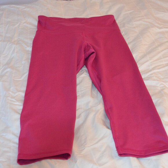 Old Navy Pink Capri Pants - Picture 2 of 3